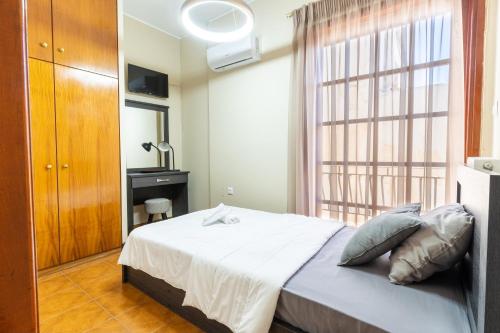 AIOLOS LUXURY alimos center Suite II near the sea