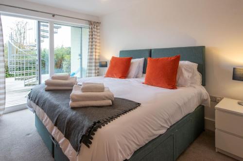 Ένα ή περισσότερα κρεβάτια σε δωμάτιο στο Howells Mere 70, Sunnybank