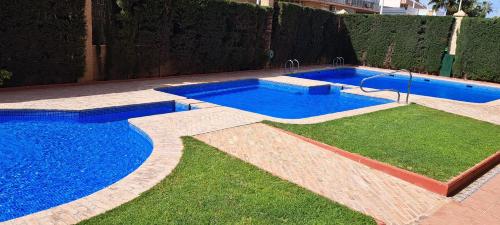 Apartamento de Don Huberto, Los Locos