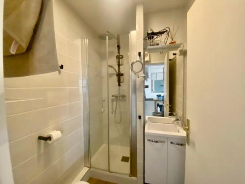 Koupelna v ubytování Vue mer L'aiglon T2 Balcon parking privé