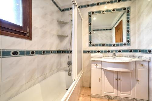 Kylpyhuone majoituspaikassa Villa Fuster - PlusHolidays