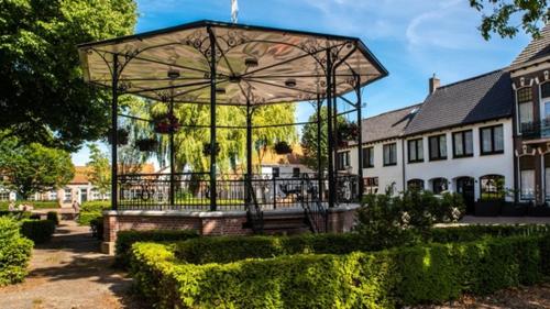 Taman di luar Logement 't Slikje Groede