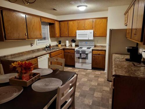 Gallery image of 6. Tranquil cabin in Guntersville in Guntersville