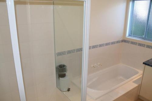 Ένα μπάνιο στο Red Rocks Road, Beach House in Cowes