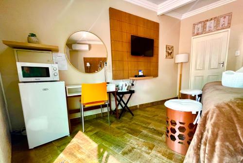 Η κουζίνα ή μικρή κουζίνα στο Swane’s guesthouse