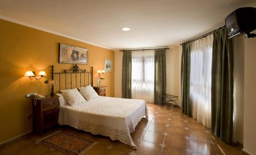 Gallery image of Hostal La Posada in Torrellano