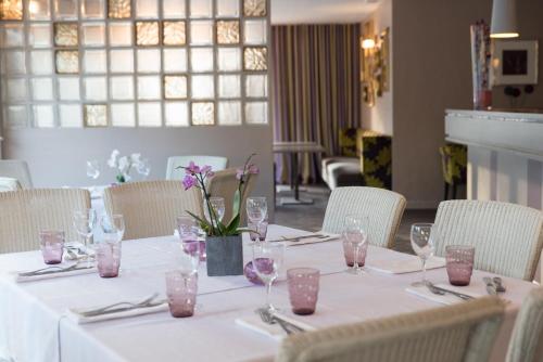Gallery image of Logis Hostellerie De L'Abbaye in Le Thoronet
