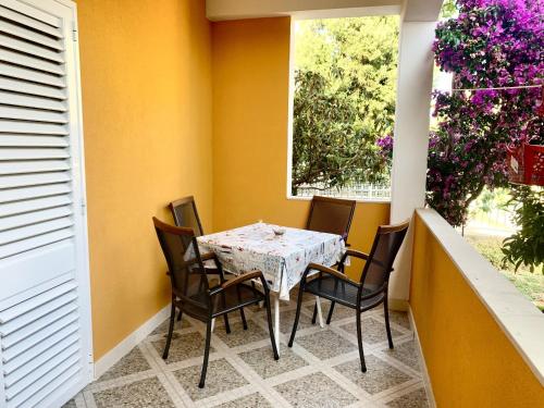 Fotografia z galérie ubytovania Apartments with parking spaces Orebic, Peljesac - 4527 v destinácii Orebić