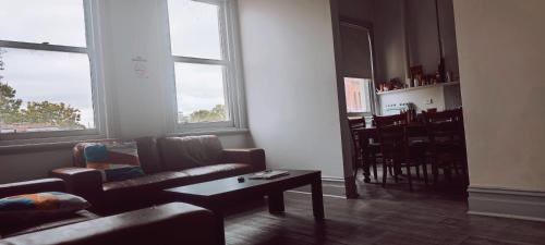 Gallery image of Leura Hotel in Camperdown
