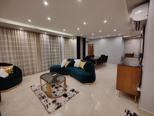 Kép Luxury Duplexe in Beverly Hills szállásáról Sheikh Zayed városában a galériában