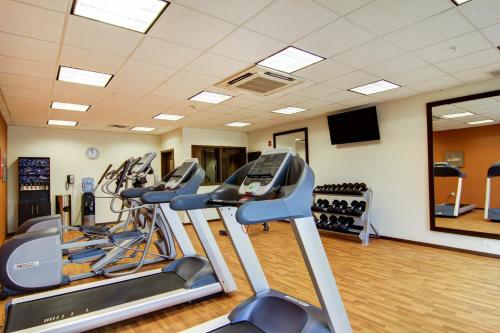 Pusat kecergasan dan/atau kemudahan kecergasan di Comfort Suites Carlsbad
