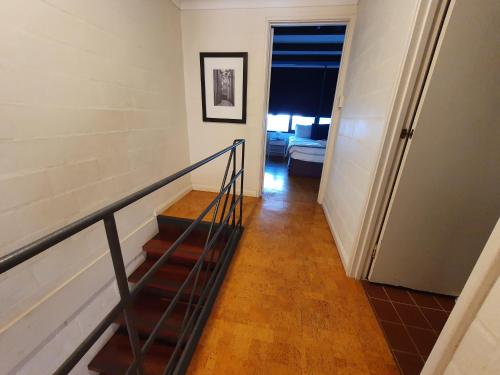 Gambar di galeri bagi Primary 43 2BRM Townhouse Fremantle with 2 Carbays di Perth