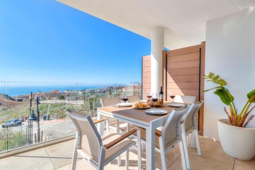 Charming apt with Ocean view