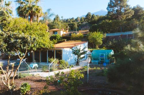 Κήπος έξω από το Casita Gopal