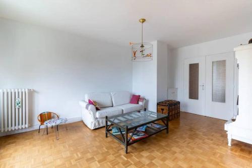 Photo de la galerie de l'établissement HSH Saint-Charles André-Citroën Superbe appartement 5P, à Paris