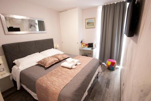 Calm Apartment & Room
