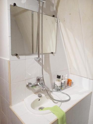 a bathroom with a shower and a sink at Family Apartment Old Town near Beach AC in Nice