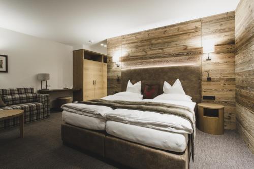 Posteľ alebo postele v izbe v ubytovaní Hotel Schwarzer Adler - Sport & Spa
