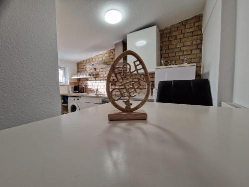 a metal object sitting on top of a kitchen counter at Haus Rheinsheimer Scheuer in Philippsburg