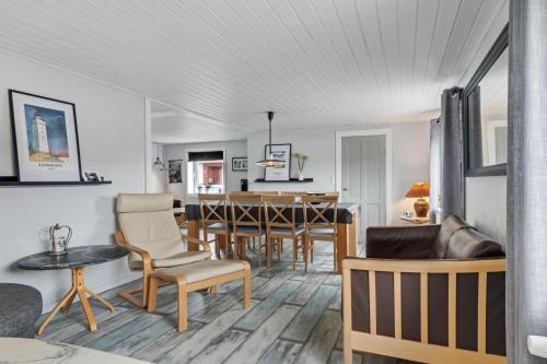 Gallery image of Large And Newly Renovated Holiday Home In Cozy Ingstrup in Løkken