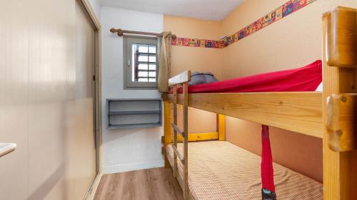 Posteľ alebo postele v izbe v ubytovaní Port La Roquille- 124- Appart proche mer- 6 pers