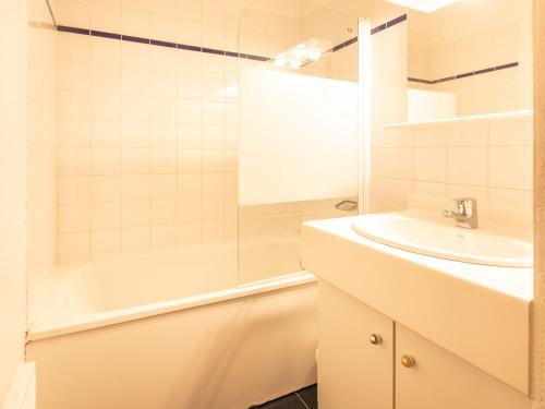 Phòng tắm tại Les Eterlous- 19- Appart pied des pistes- 6 pers