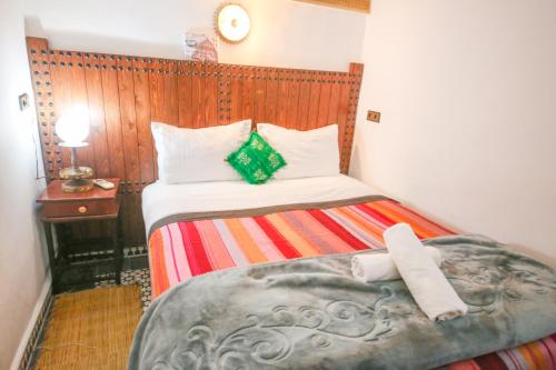 Katil atau katil-katil dalam bilik di Riad Fes Basma