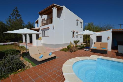 Villa con piscina y casa en Cas Torres en Sant Jordi