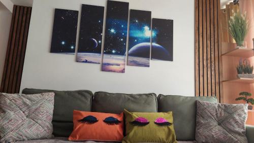 Гостиная зона в Family Apartment