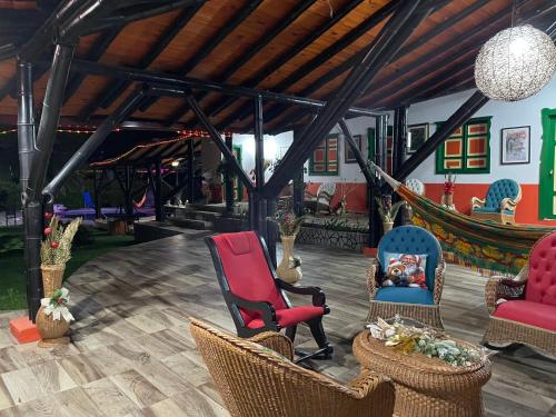 Finca Hotel karey -Quindioにあるシーティングエリア