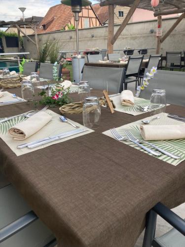 Εστιατόριο ή άλλο μέρος για φαγητό στο Auberge des Sauterelles