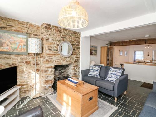 Bumblebee Cottage – Photos 3