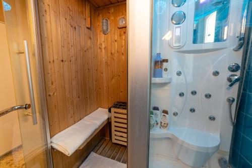 a bathroom with a shower and a shower at Pisa Happy House in Pisa
