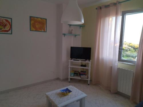 Μια τηλεόραση ή/και κέντρο ψυχαγωγίας στο La Casa degli Artisti 2