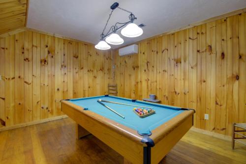 Smoky Mountains Cabin w/ Hot Tub, Deck & Views! photo 11