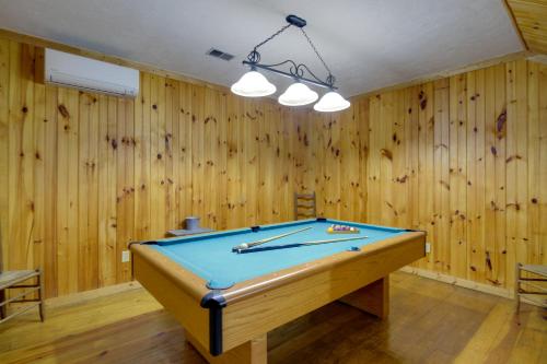 Smoky Mountains Cabin w/ Hot Tub, Deck & Views! photo 18
