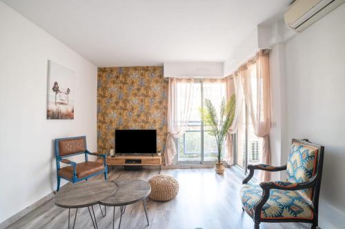 Bright 66m At 600m From The Center Of Cannes