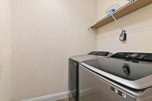 Cristina's Tropical Villa/ Just minutes from Disney! photo 21