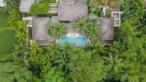 Bazén v ubytovaní Uma Giri Villas Ubud by GenuineHost alebo v jeho blízkosti