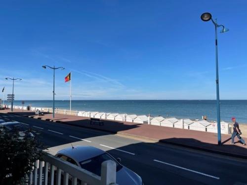 Appartement en front de mer à Villers-sur-Mer face au Casino, 2P tout équipé avec parking privatif - FR-1-712-14