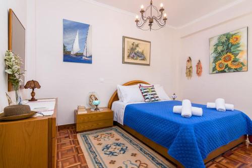 A bed or beds in a room at Joy's Martin in Corfu old town