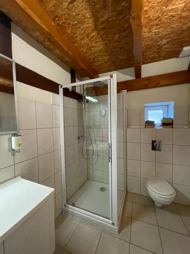 Ένα μπάνιο στο Auberge des Sauterelles