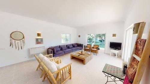 Villa Sunset,sleeps 9,heatable pool,walk to marina