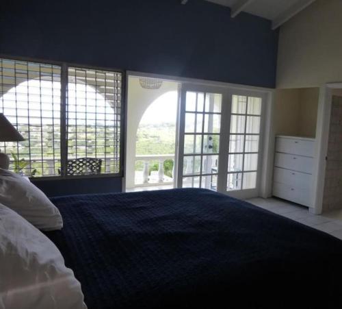 Een bed of bedden in een kamer bij Famili Villa