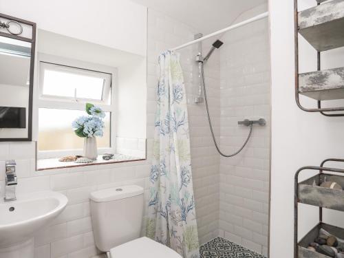 Koupelna v ubytování Cowshed