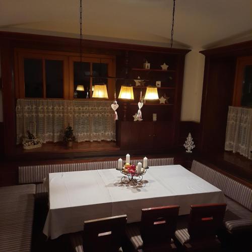 Un lugar para sentarse en Hotel die Traube