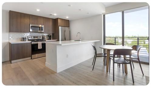 Luxury Apt Unit 3/2 Pompano Beach – Photos 3