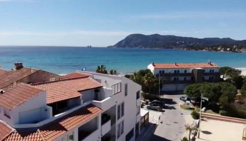 Appartement Les Pieds Dans l'eau avec climatisation !