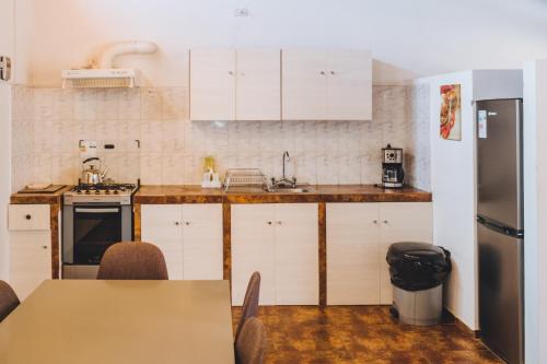 Η κουζίνα ή μικρή κουζίνα στο Peumayen Atacama cabaña&Hostal
