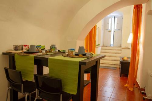 Posezení v ubytování Stay Matera nei Sassi